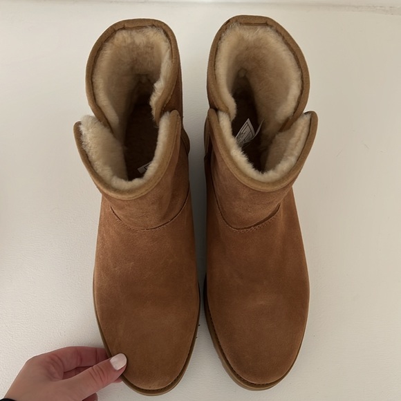 NEW Uggs Kristin Wedge Boot Size 10 - Picture 5 of 5